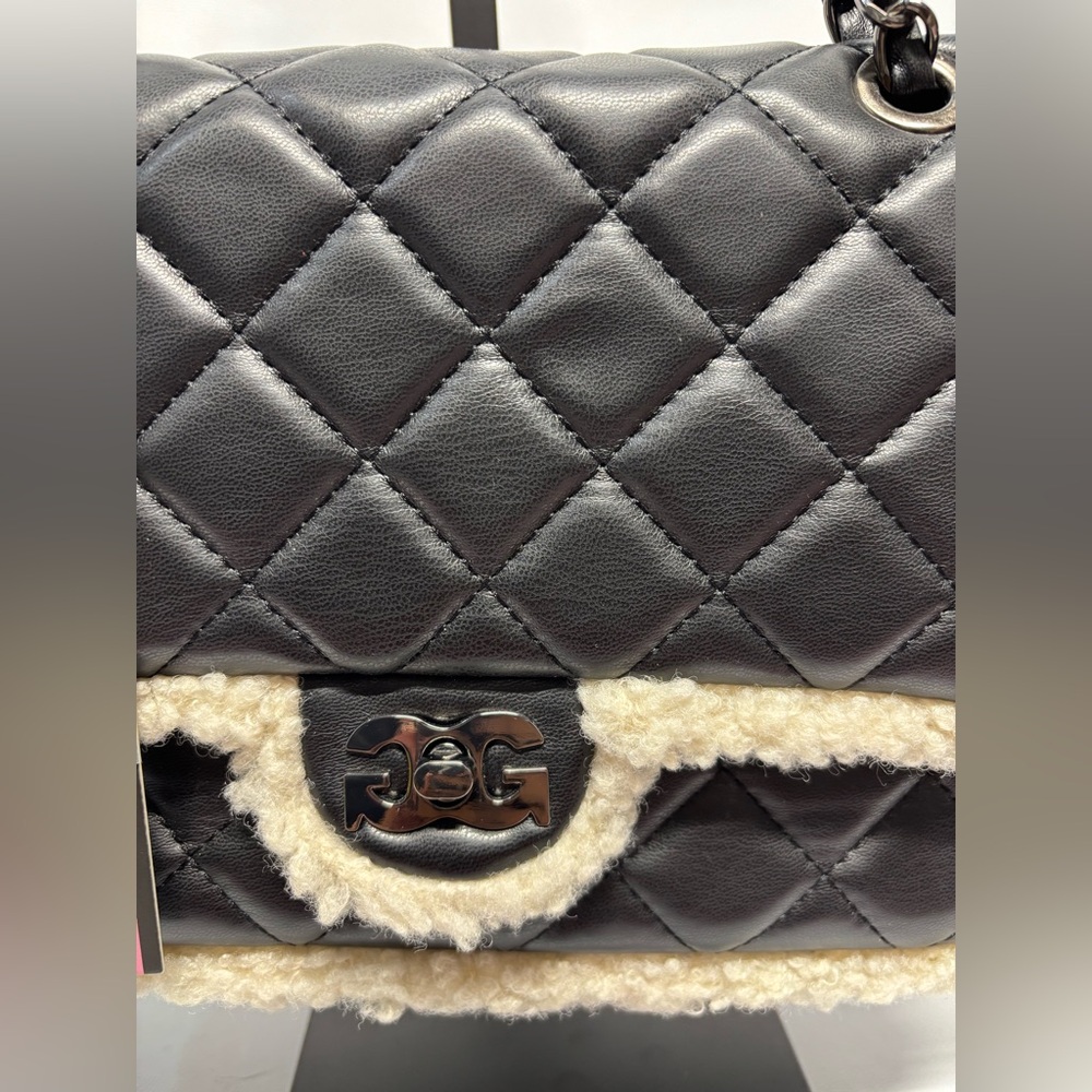 ✨Gilda Paris Quilted Fur Baguette Bag - Picture 6 of 9